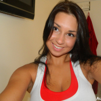 Busty Babe Aubrey Paige showing off her big Boobs