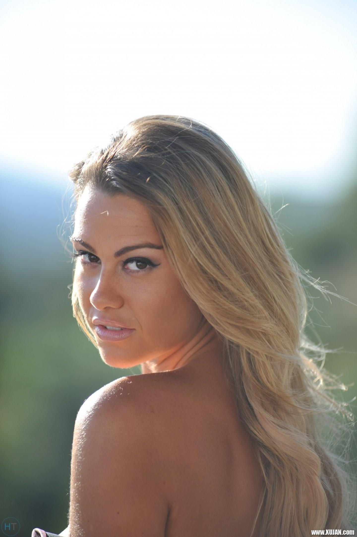 Blonde Babe Harriette Taylor gets naked on Balcony - Photo #3339052