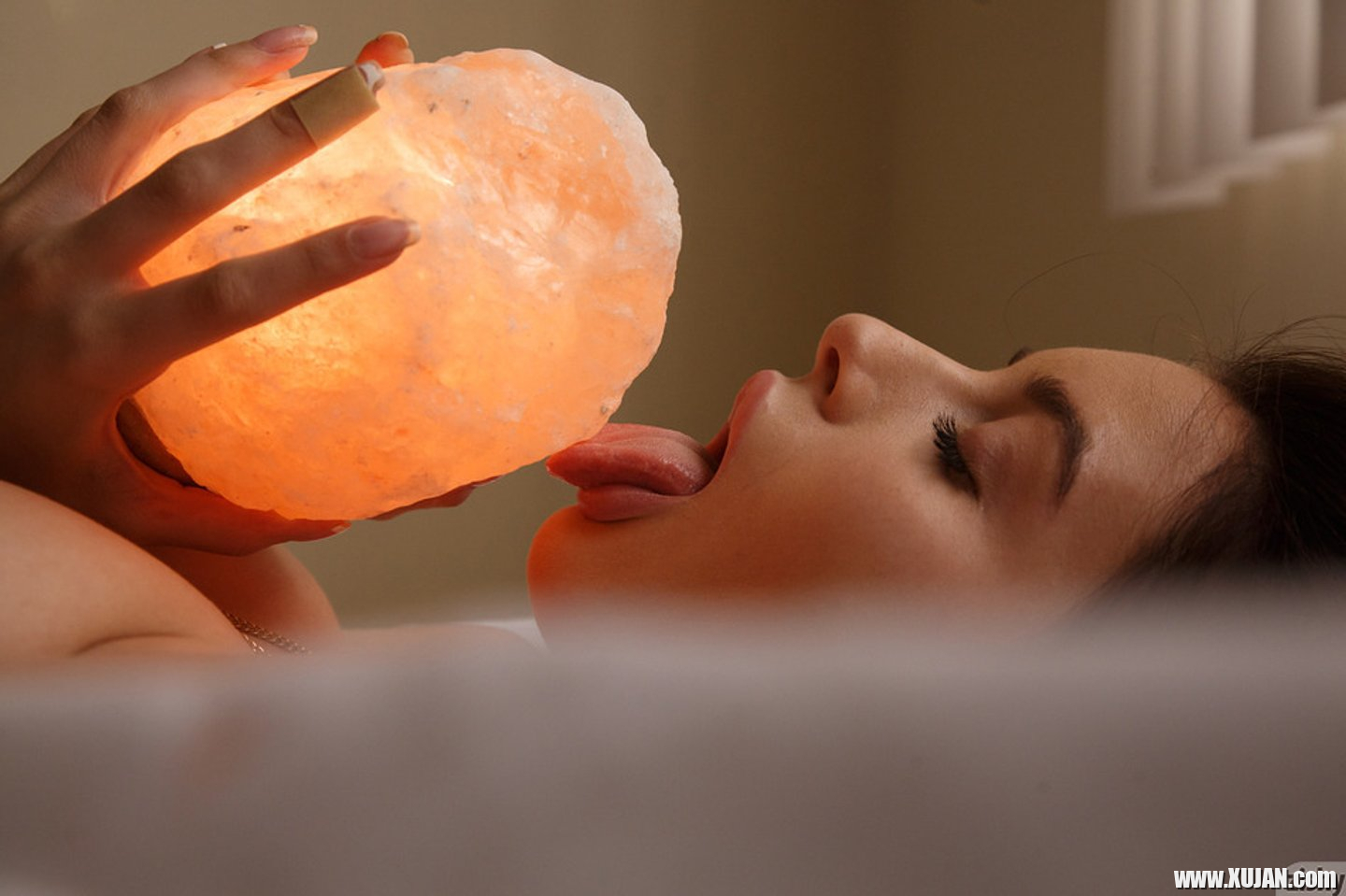 Kinky Babe Lana Rhoades fools around with a Lamp - Photo #3346086
