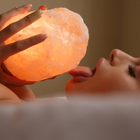Kinky Babe Lana Rhoades fools around with a Lamp