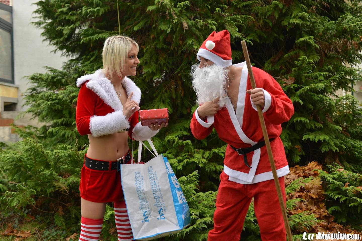 Blonde Alix Feeling gets penetrated hard by Santa - Photo #3349477