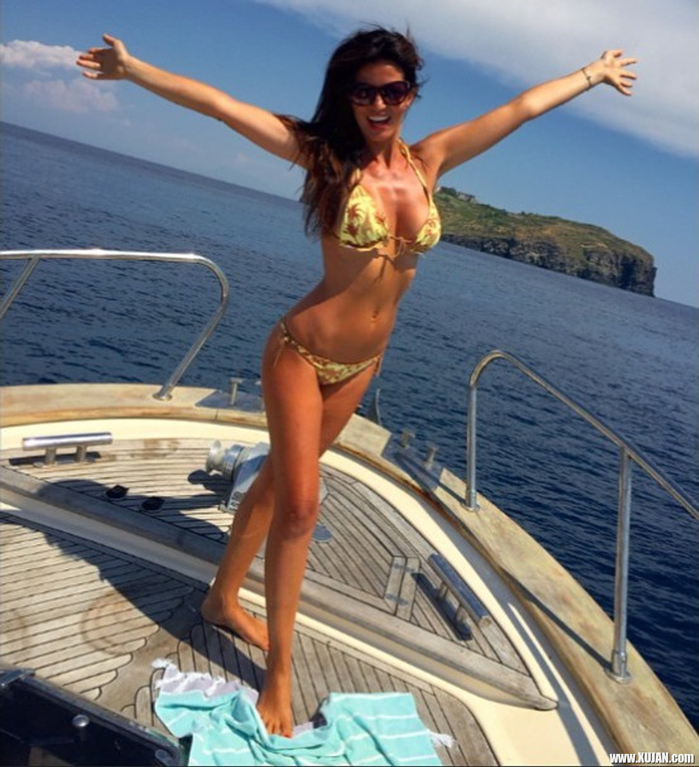Sexy Laura Torrisi looking stunning in her bikinis - Photo #3353741