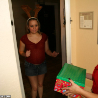 Teen Cock Tugger Michelle Maverick receives a Gift