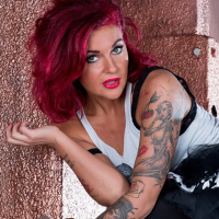 Hottie with Tattoos Becky Stevens rubs her Twat