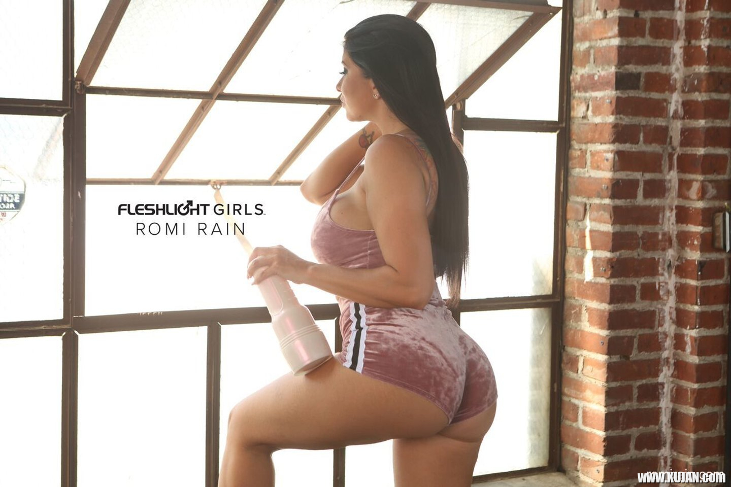 Curvy Romi Rain strips down and strokes her Beaver - Photo #3357294