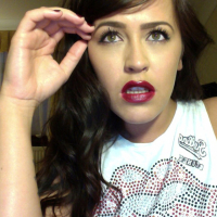 Giant boobed Leanne Crow hot selfshot Pictures