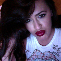 Giant boobed Leanne Crow hot selfshot Pictures
