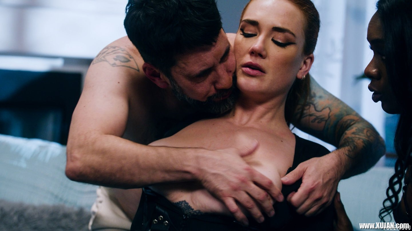 Hardcore interracial FFM threesome with horny sluts Ana Foxxx and Siri Dahl - Photo #3358289