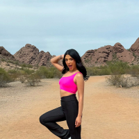 Solo chick doing striptease outdoors in a park Sasha Reign