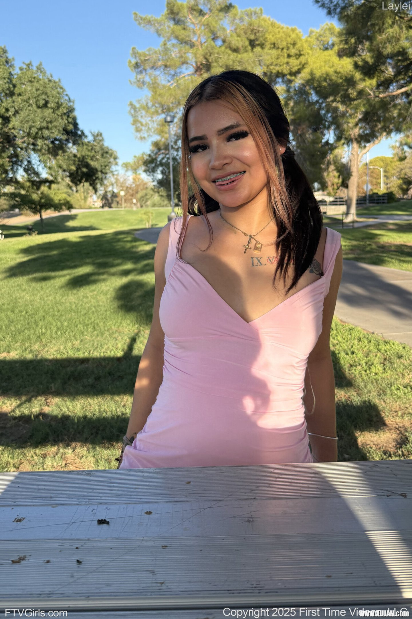 Kinky Laylei with natural tits having fun in the back of a car - Photo #3362425