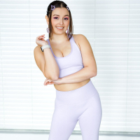 Yoga makes Leana Lovings horny for hardcore pussy pounding