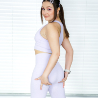 Yoga makes Leana Lovings horny for hardcore pussy pounding