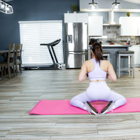 Yoga makes Leana Lovings horny for hardcore pussy pounding