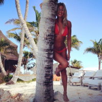 Maddalena Corvaglia shows her hot body in a bikini