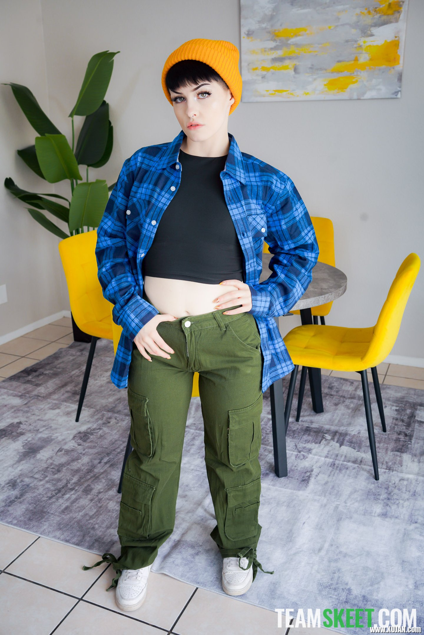 Pale brunette Raee Ripley with short hair fucked by her handsome lover - Photo #3365590