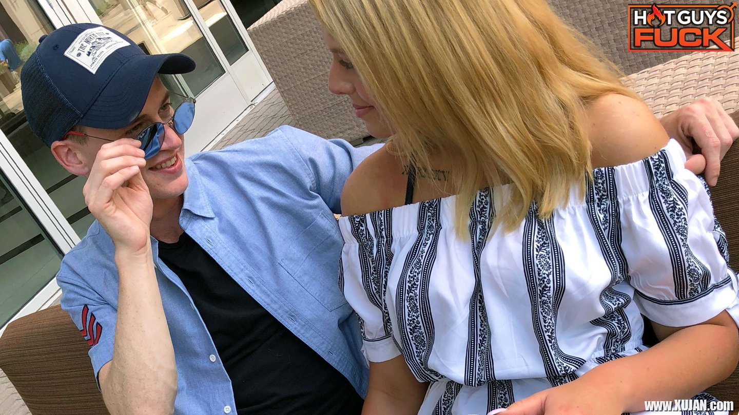 London Ryan provides Doggystyle Sex to Marie Jacob - Photo #3367716