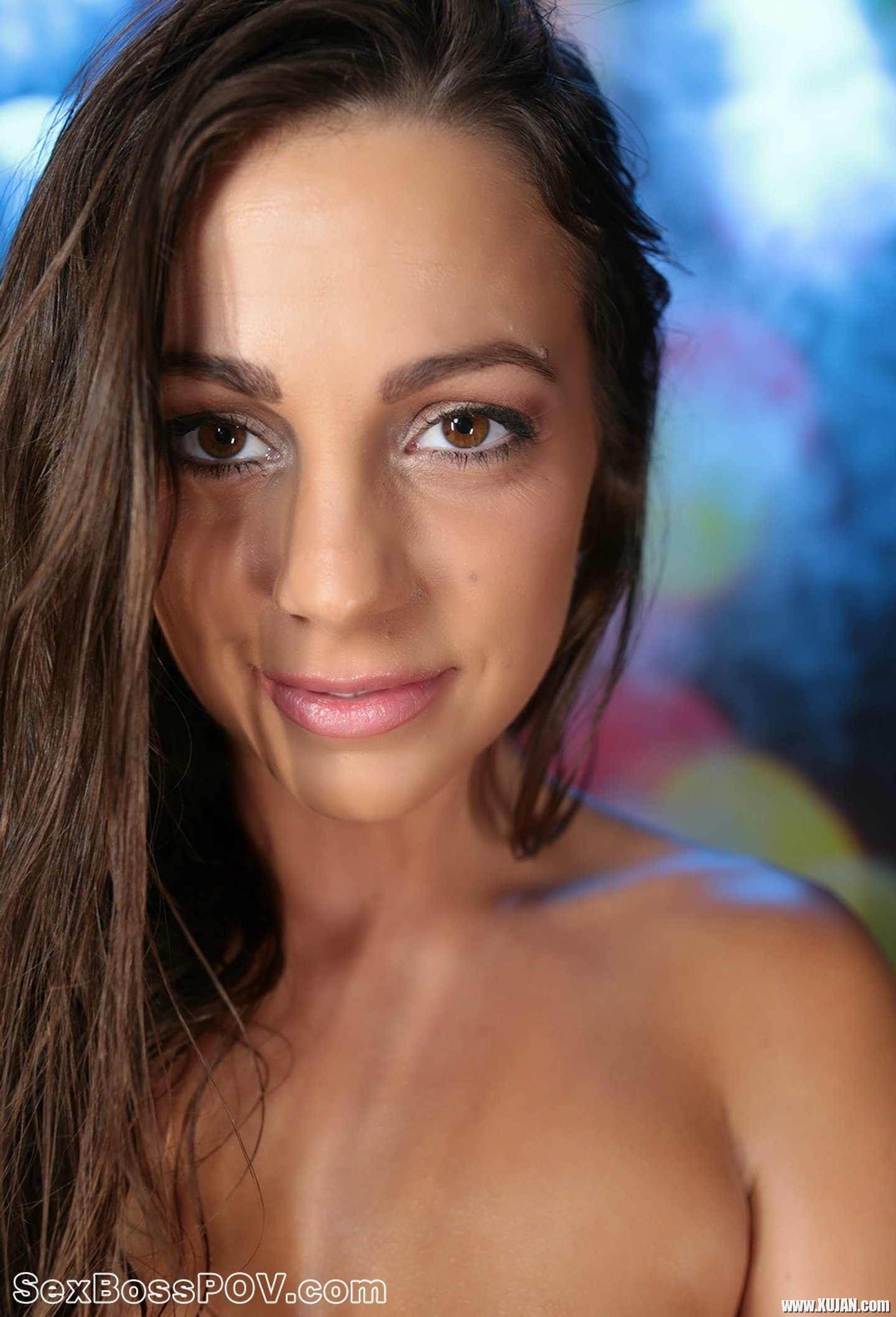 Abigail Mac showing her spread Pussy closeup - Photo #3371526