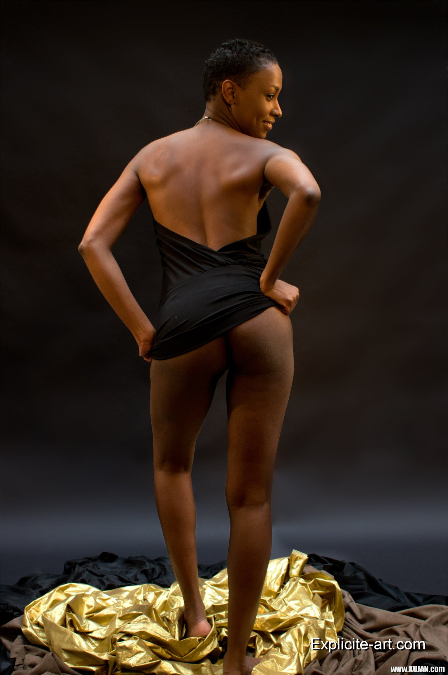 Gorgeous ebony babe Camille removes her clothes and fingers her black pussy - Photo #3373797