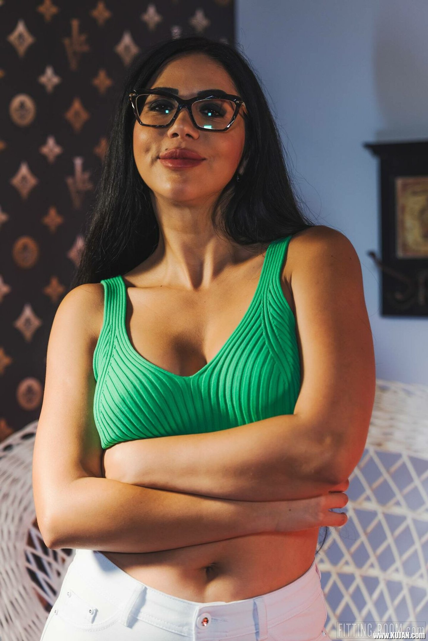 Perfect ass model Julia De Lucia with glasses having fun on the chair - Photo #3375885
