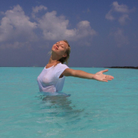 Girl on Vacation showing her Boobs in the Bahamas