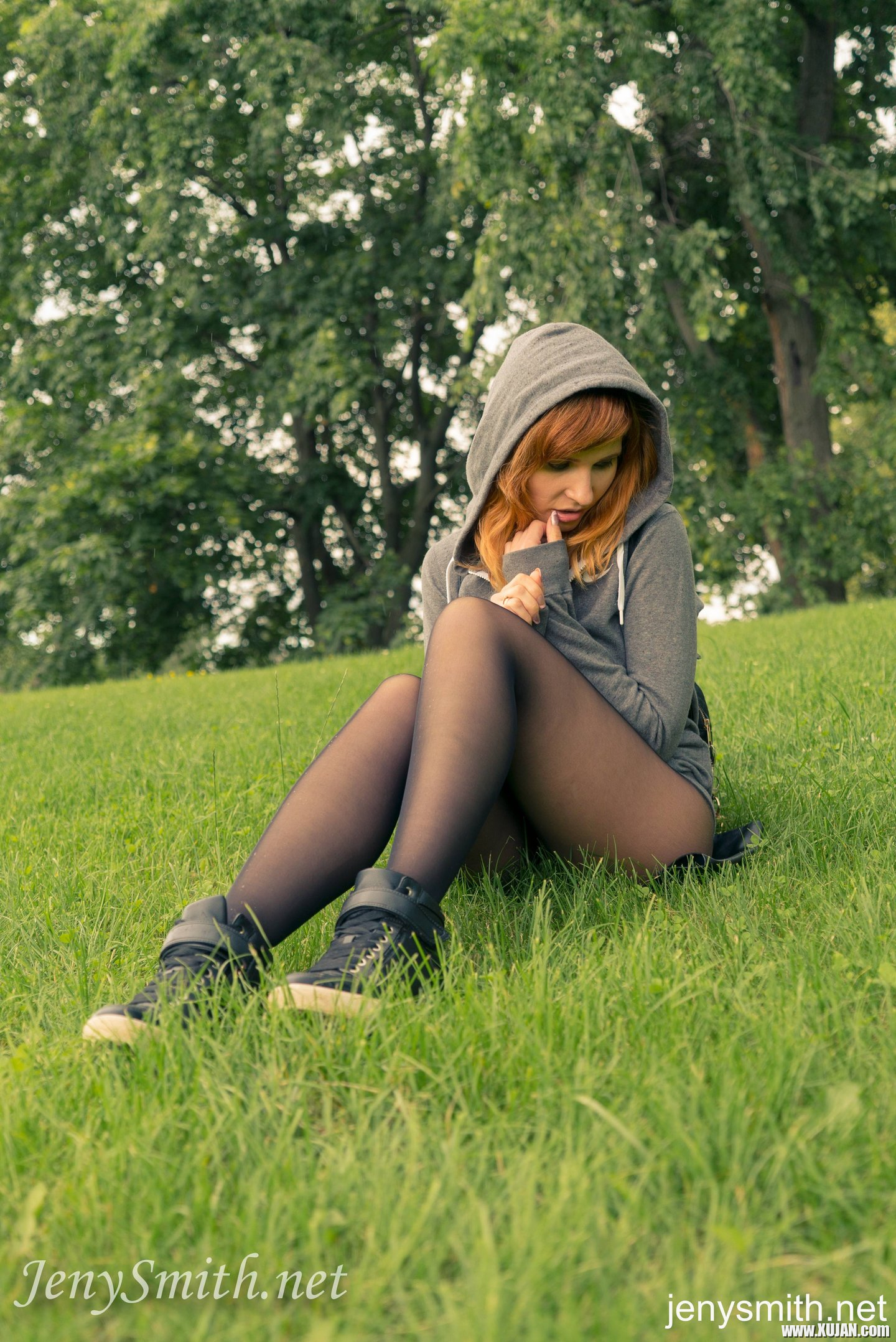 Redhead Jeny Smith posing outdoors in Nylons - Photo #3382222