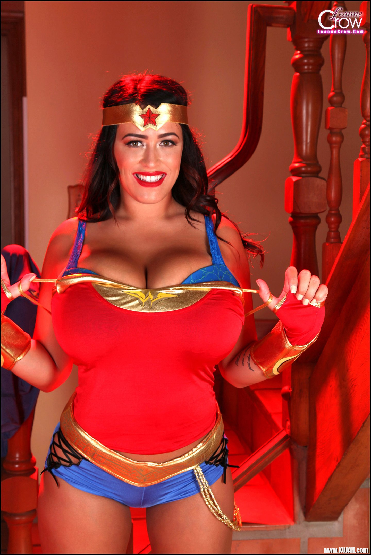 Leanne Crow turns into Wonder Woman at Halloween - Photo #3392051