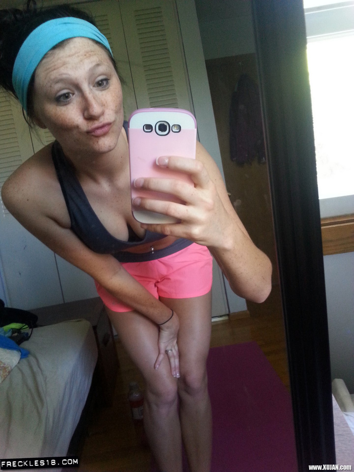 Freckles 18 taking Selfies in her Running Gear - Photo #3392489