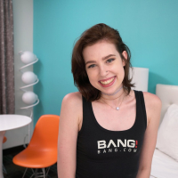 Grae Stoke takes Dick in Snatch with sexy Smile