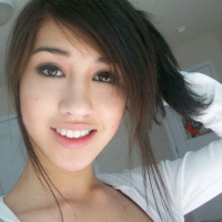Asian Babe taking Cell Phone Pics of her sexy Tits