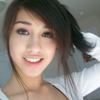 Asian Babe taking Cell Phone Pics of her sexy Tits