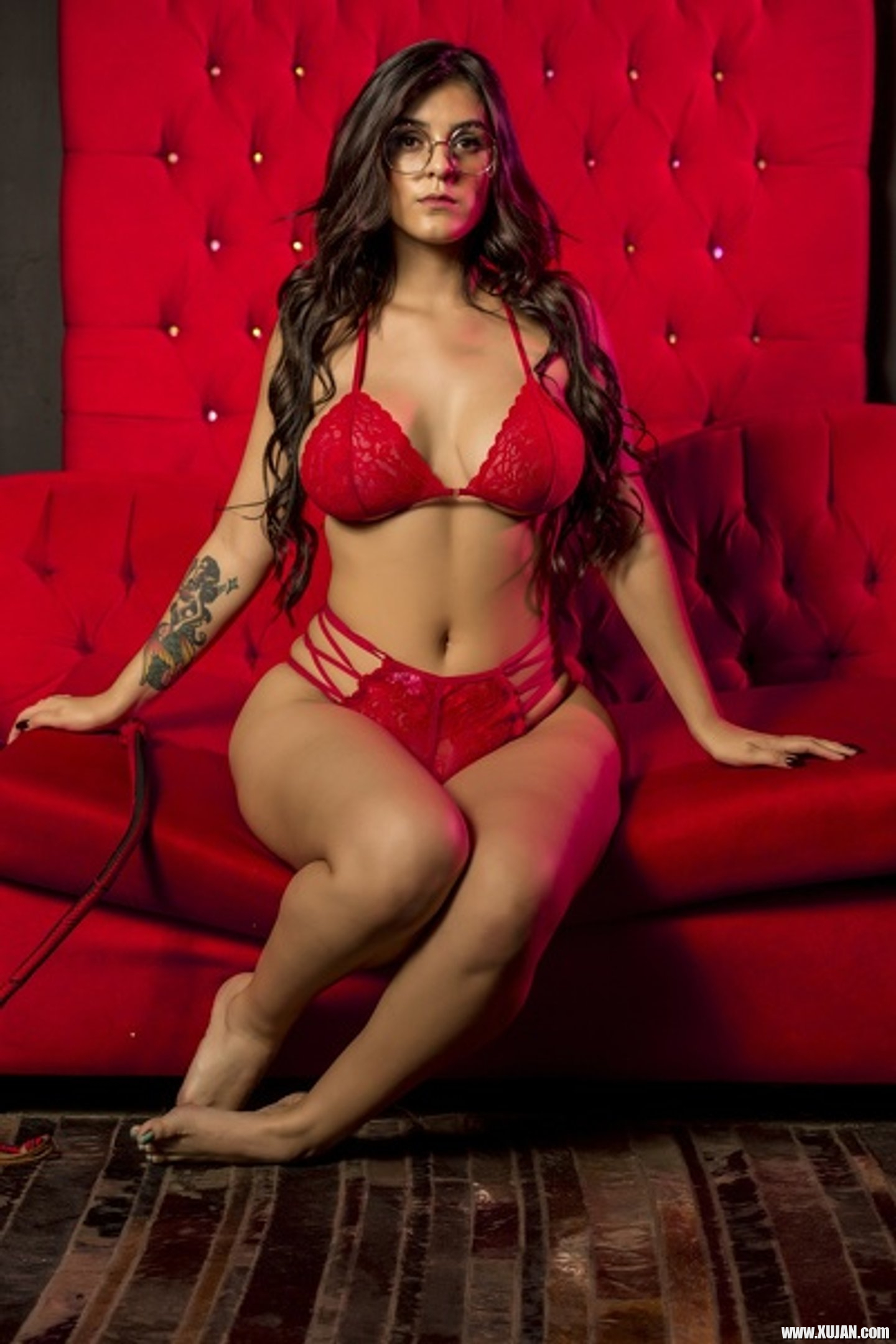 Lissana Scott wears sexy Lingerie and gets caged - Photo #3404226