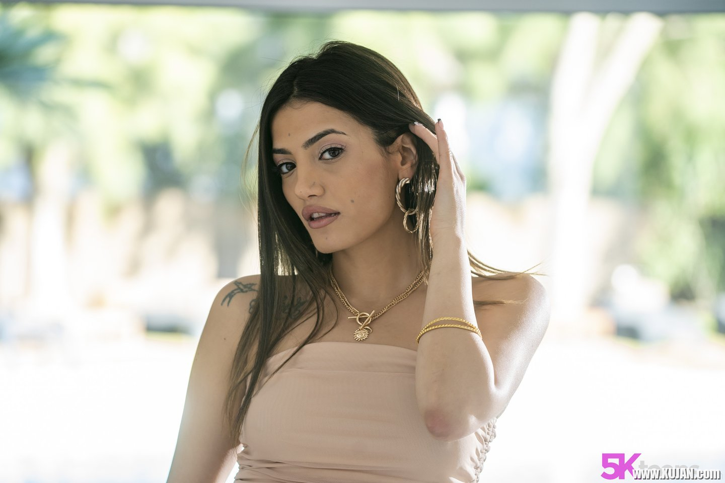 Pretty babe Carlota Teen gets down and dirty - Photo #3406403