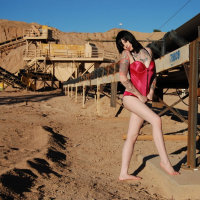 Sweet B4rbi3 showing her nice Body at the Beach