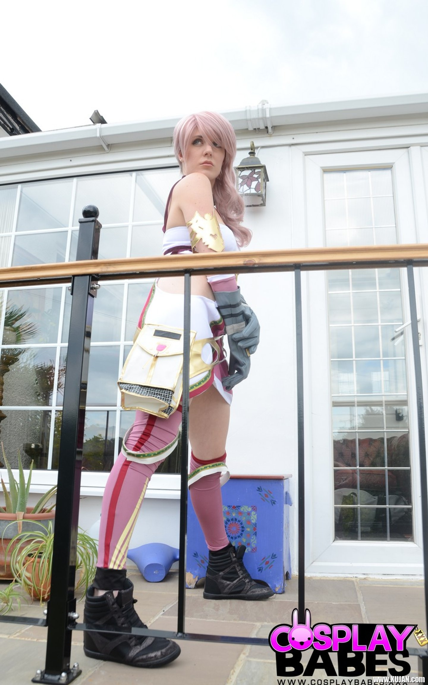 Cosplay Babe Samantha Bentley rubbing her Pussy - Photo #3410579