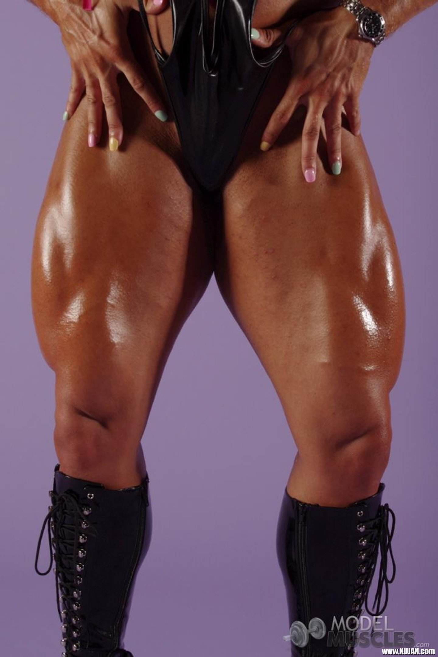 Fit Chick Lisa Cross loves showing her hot Bod - Photo #3411393