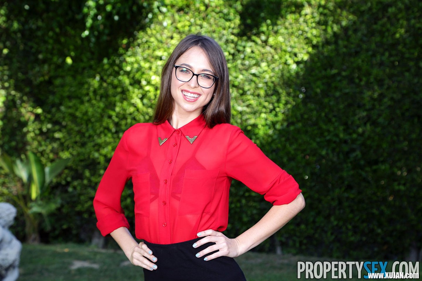 Real estate Agent Riley Reid services a thick Cock - Photo #3413015