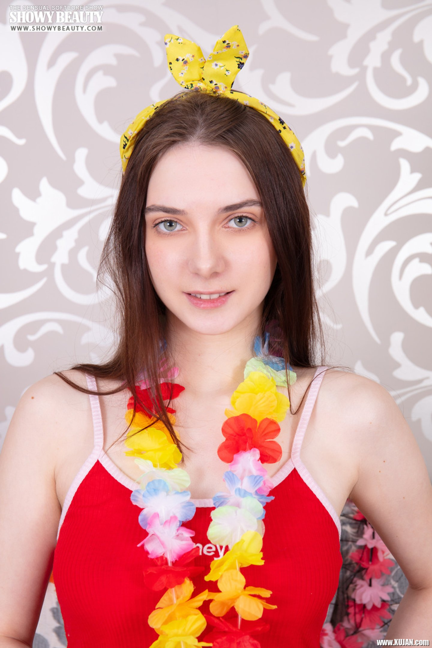Ernesta strips and shows off her sexy body - Photo #3414469