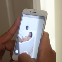 Roommate films his adult girlfriend in the bath