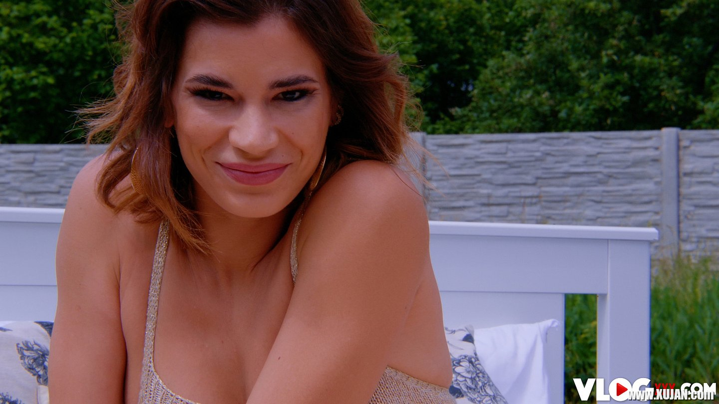 Nasty slut Ada Lapiedra being filmed while bending over a big dick - Photo #3415319
