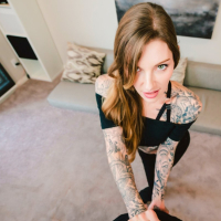 Tattooed Penny Archer loves to fuck her lover