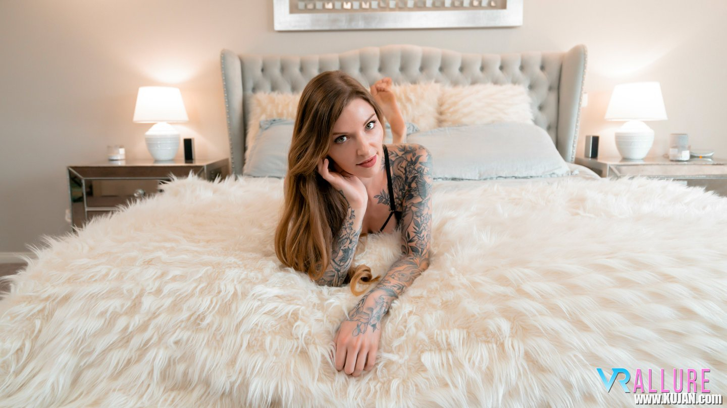 Tattooed Penny Archer fucks with male sex doll - Photo #3417759