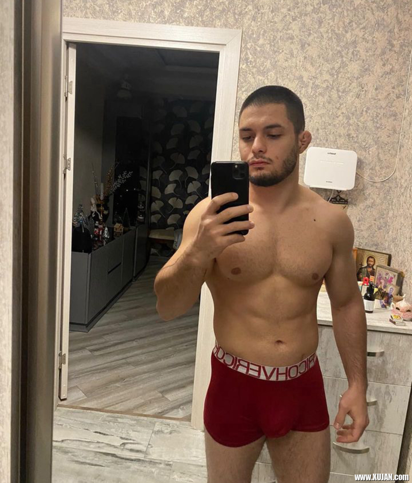 Rus qadzin hxiacrac Robert Movsesyan - Photo #3418387