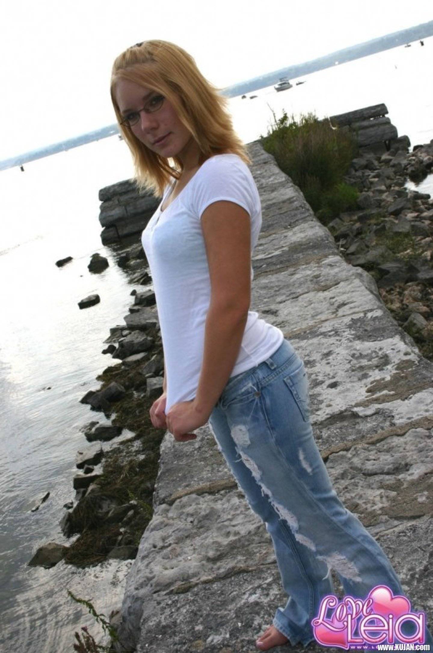 Love Leia reveals beautiful sexy Body at the Beach - Photo #3419885