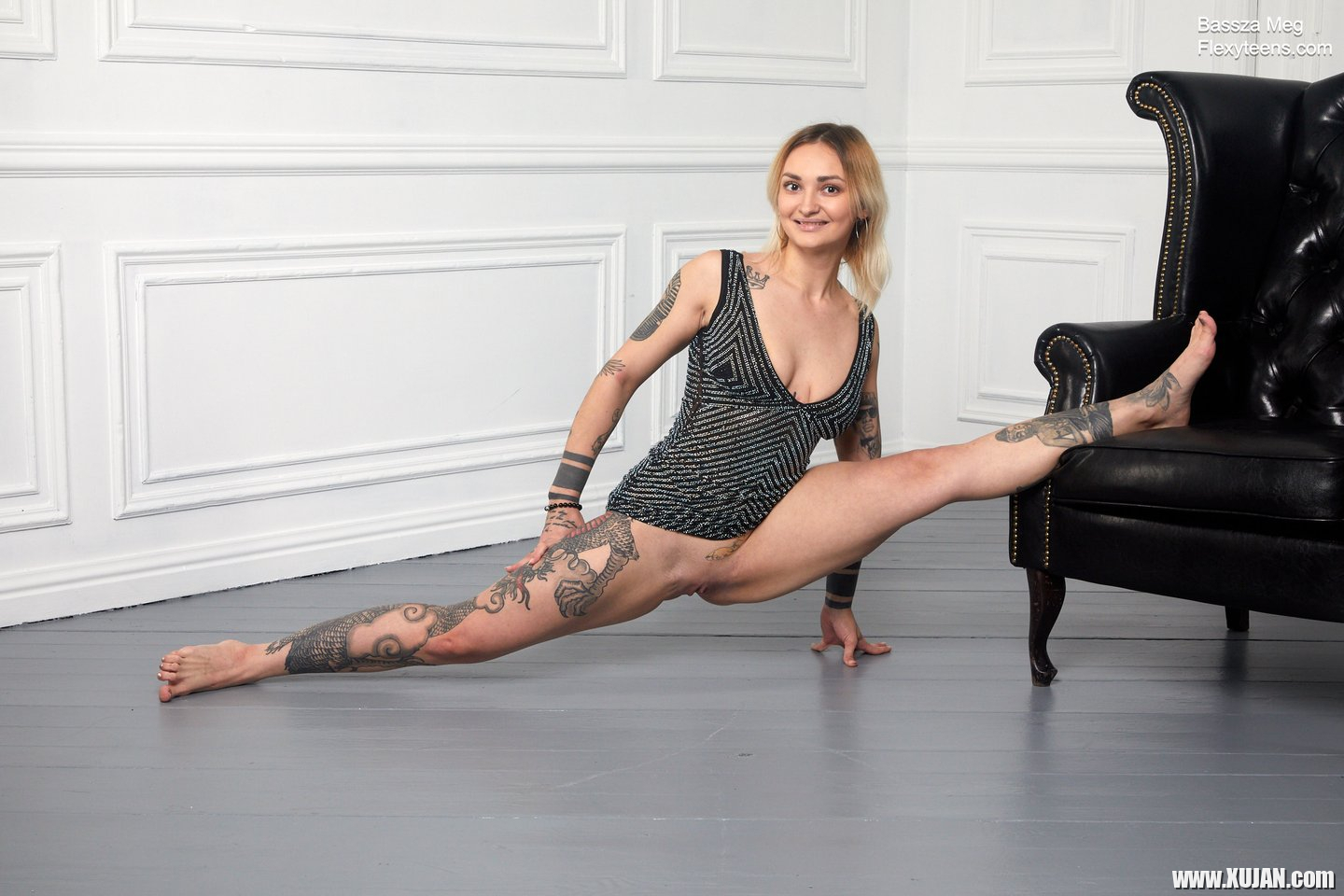 Hot tattooed blonde babe Bassza Meg spreads her legs wide open - Photo #3421976