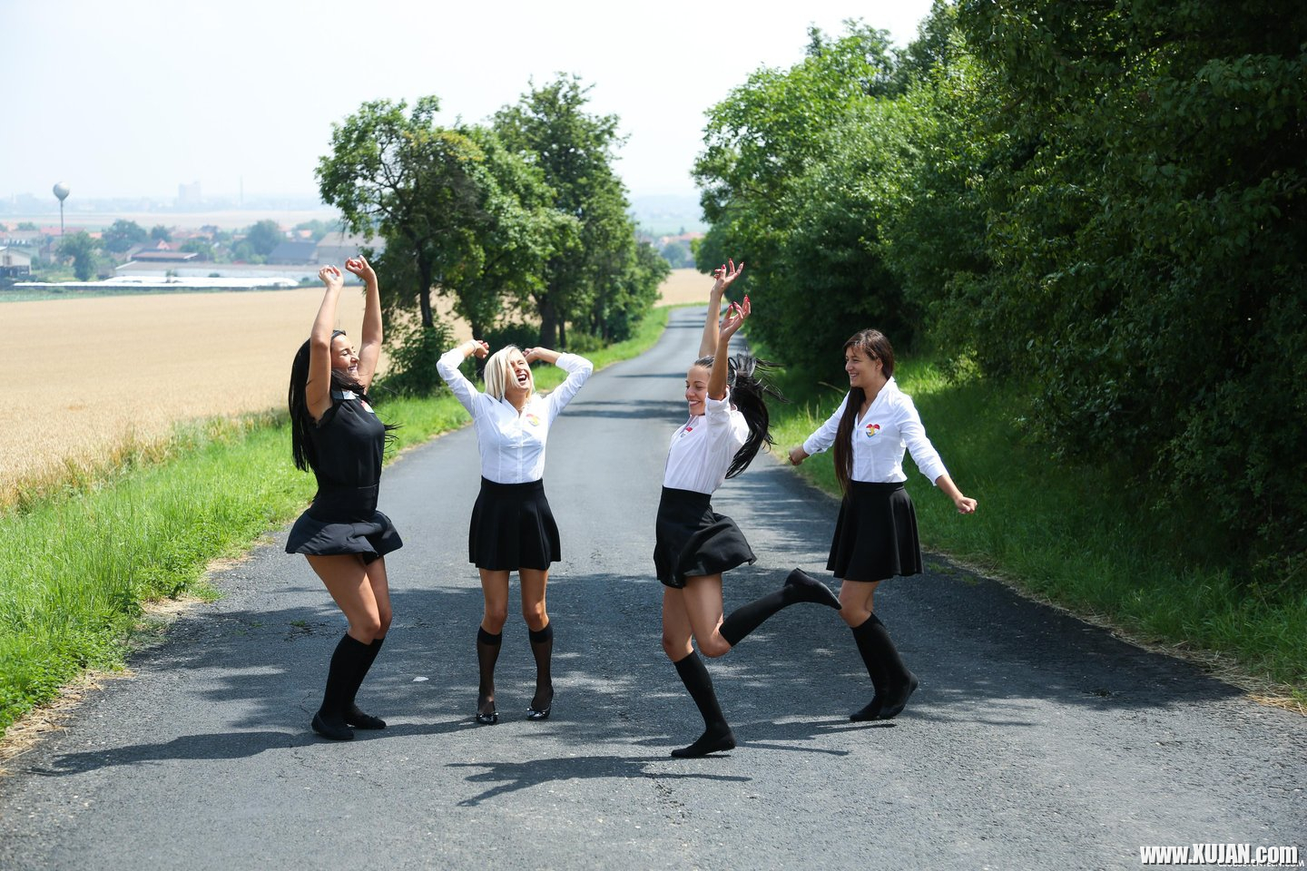 Ana Rose in a short Skirt with Schoolgirl Friends - Photo #3426088