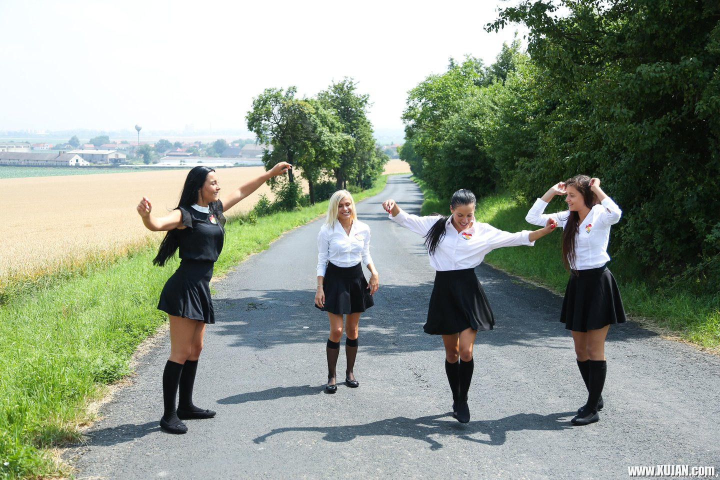 Ana Rose in a short Skirt with Schoolgirl Friends - Photo #3426089