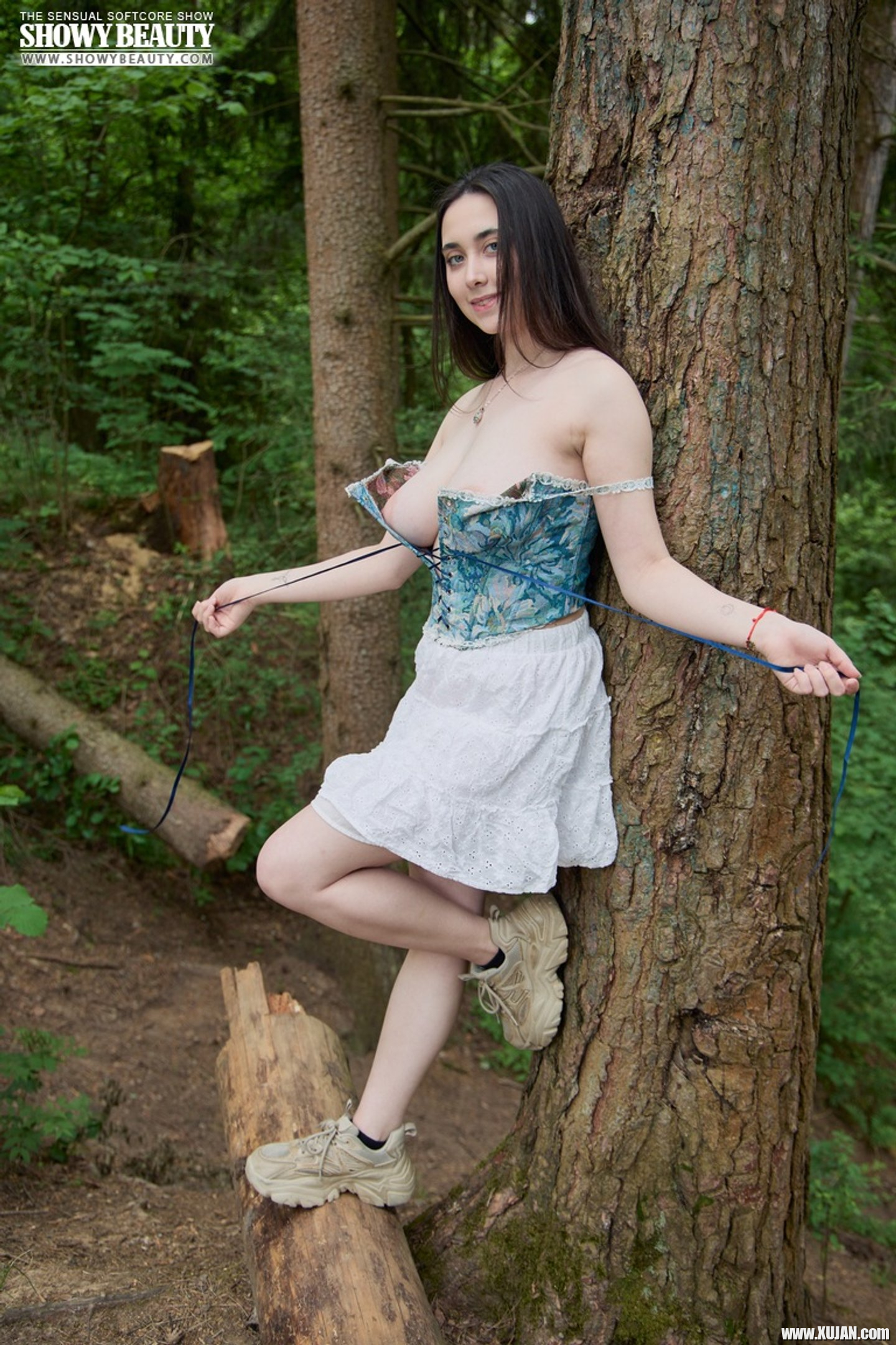 Busty brunette girl Remido revealing her naked melons in the park - Photo #3431871