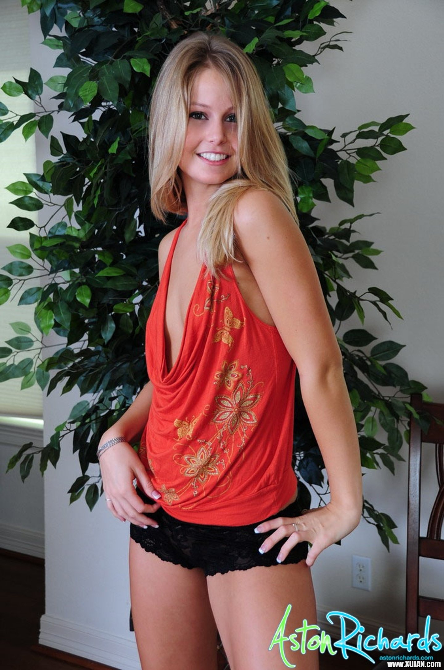 Young Hottie Aston Richards shows her Tiny Tits - Photo #3437039