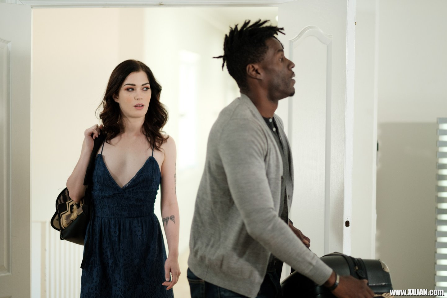 Sensual Evelyn Claire getting laid by black man - Photo #3441079
