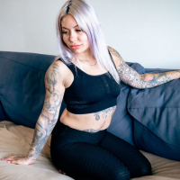 Alt girls Veronique Tinkler TS Amy Nosferatu suck dick during threesome